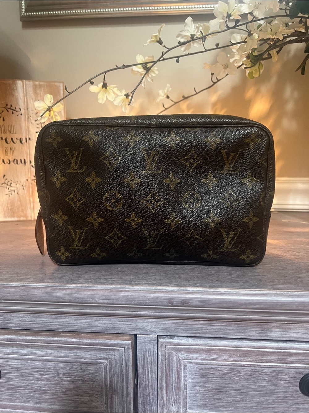 Louis Vuitton Trousse 28